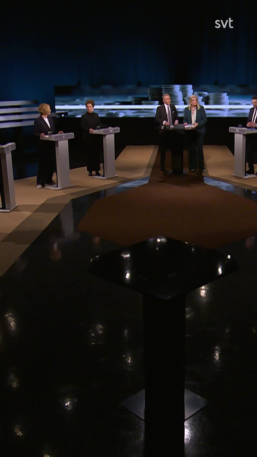 Se statsministerns tydliga invit till Hatt (C)